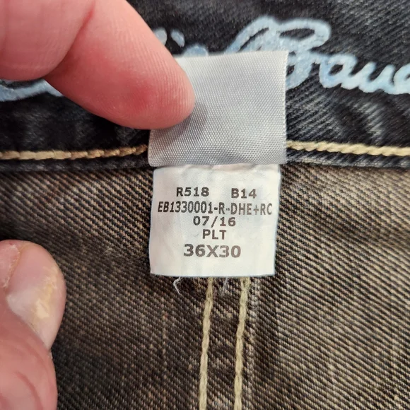 Eddie Bauer Jeans Men's 36x30 Blue Dark Wash Relaxed Fit Vintage Y2K Bootcut - Picture 8 of 14